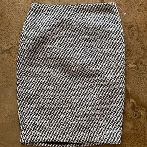 Ann Taylor black and white textured tweed‎ lined pencil skirt